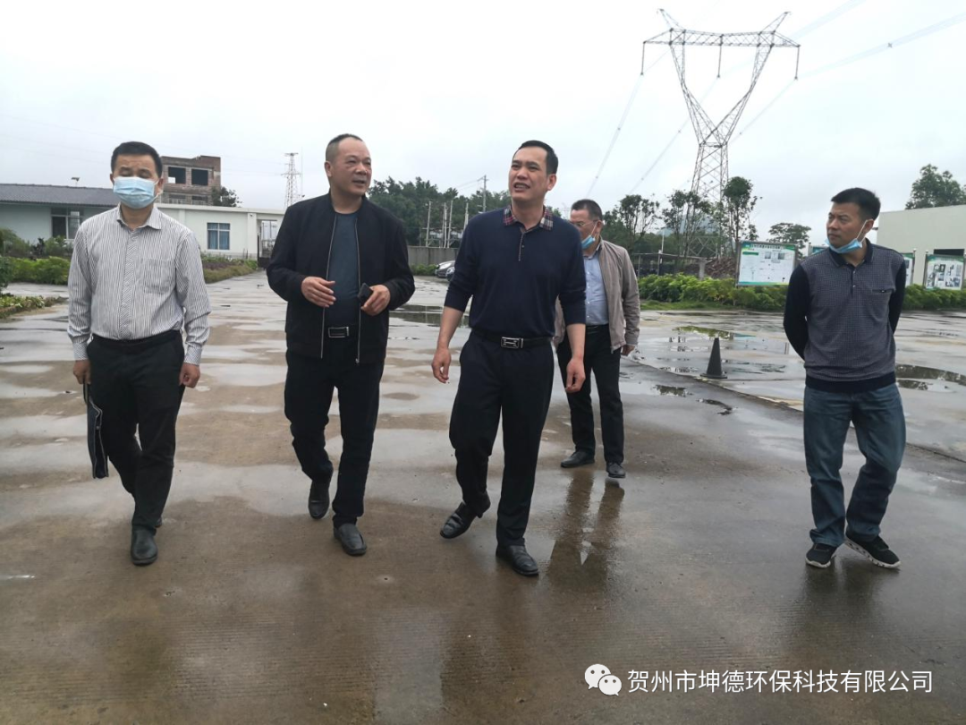 賀州市科學(xué)技術(shù)局副局長陸家成等領(lǐng)導(dǎo)一行6人到我司開展"創(chuàng)新平臺(tái)、科技型企業(yè)和科技人才"專題調(diào)研工作